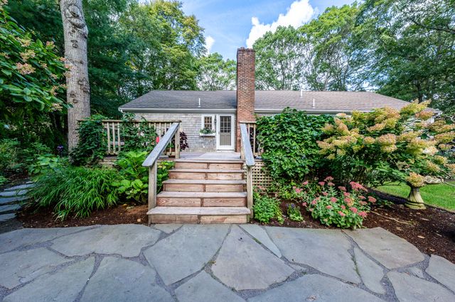 99 Old Post Road, Centerville, MA 02632
