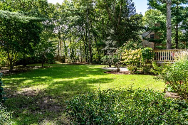 99 Old Post Road, Centerville, MA 02632