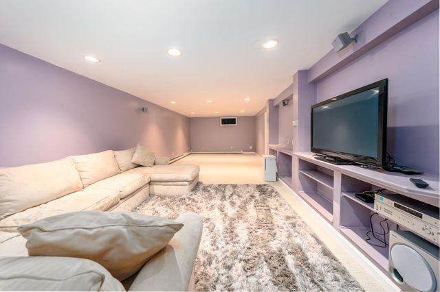 99 Old Post Road, Centerville, MA 02632