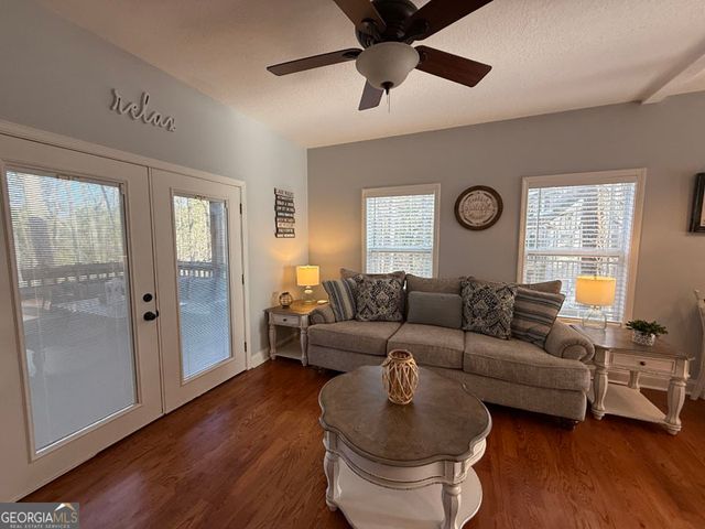 49 Currahee Point, Toccoa, GA 30577