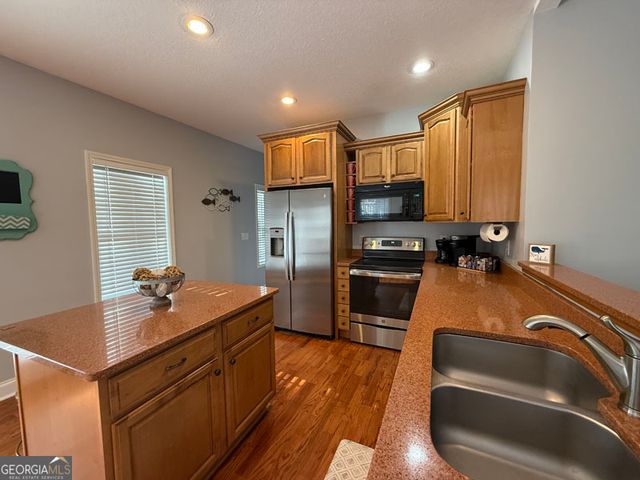 49 Currahee Point, Toccoa, GA 30577