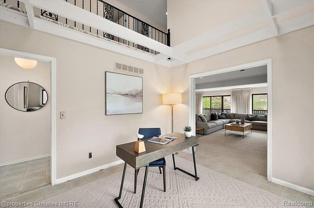 2189 Colony Club Court, West Bloomfield, MI 48322