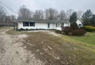 4474 Wilson Sharpsville Road, Cortland, OH 44410