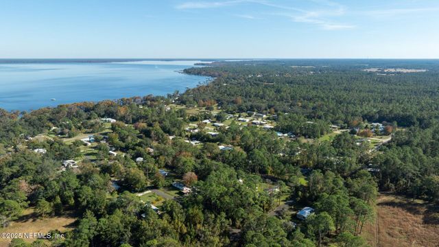 106 LAR Lane, Crescent City, FL 32112