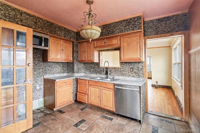 5719 Haverhill Street, Detroit, MI 48224