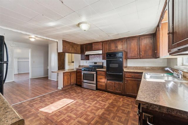 804 W Main Street, Edmond, OK 73003