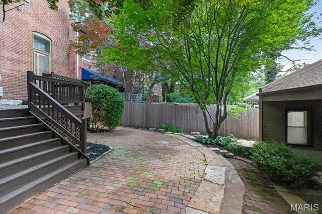 2416 S 13th Street A, St Louis, MO 63104