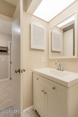 11060 WANDERING OAKS Drive, Jacksonville, FL 32257