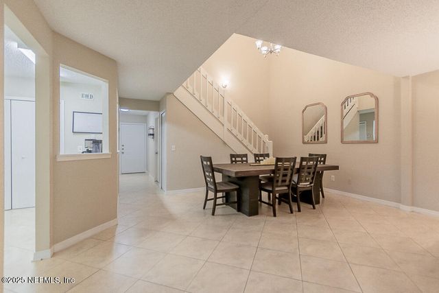 11060 WANDERING OAKS Drive, Jacksonville, FL 32257