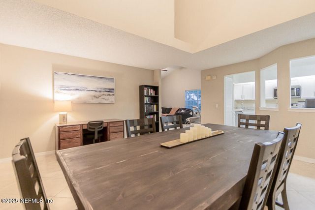 11060 WANDERING OAKS Drive, Jacksonville, FL 32257