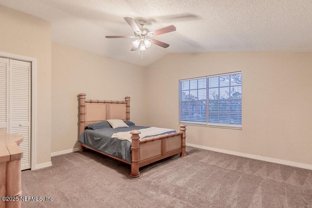 11060 WANDERING OAKS Drive, Jacksonville, FL 32257