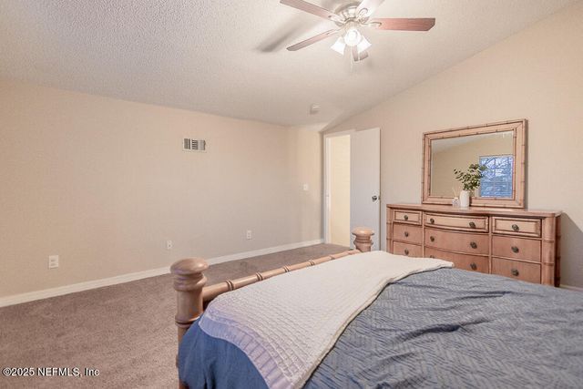 11060 WANDERING OAKS Drive, Jacksonville, FL 32257