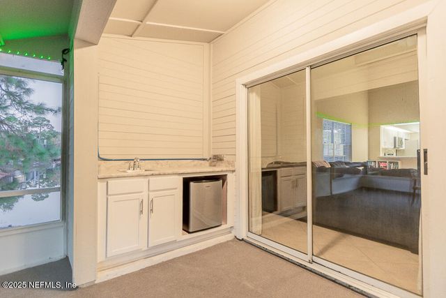 11060 WANDERING OAKS Drive, Jacksonville, FL 32257