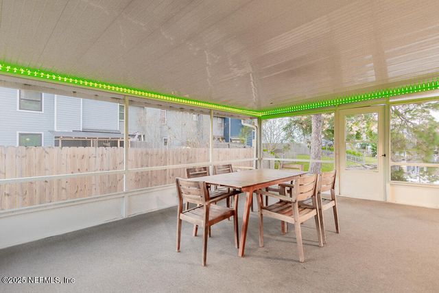 11060 WANDERING OAKS Drive, Jacksonville, FL 32257