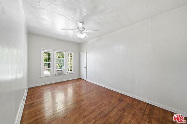 3209 Descanso Drive 35, Los Angeles, CA 90026