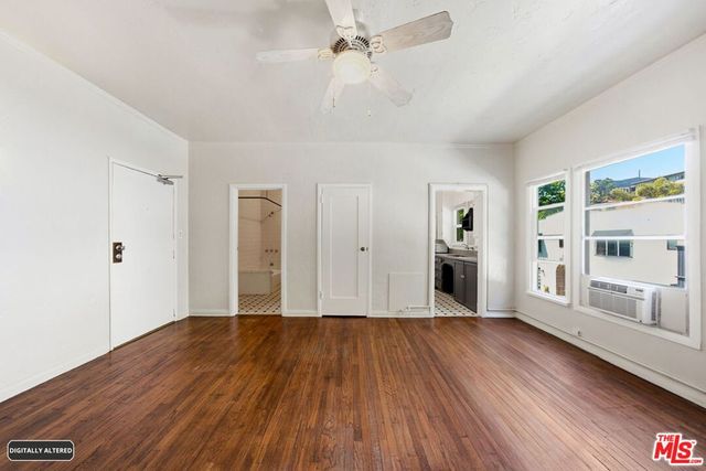 3209 Descanso Drive 35, Los Angeles, CA 90026