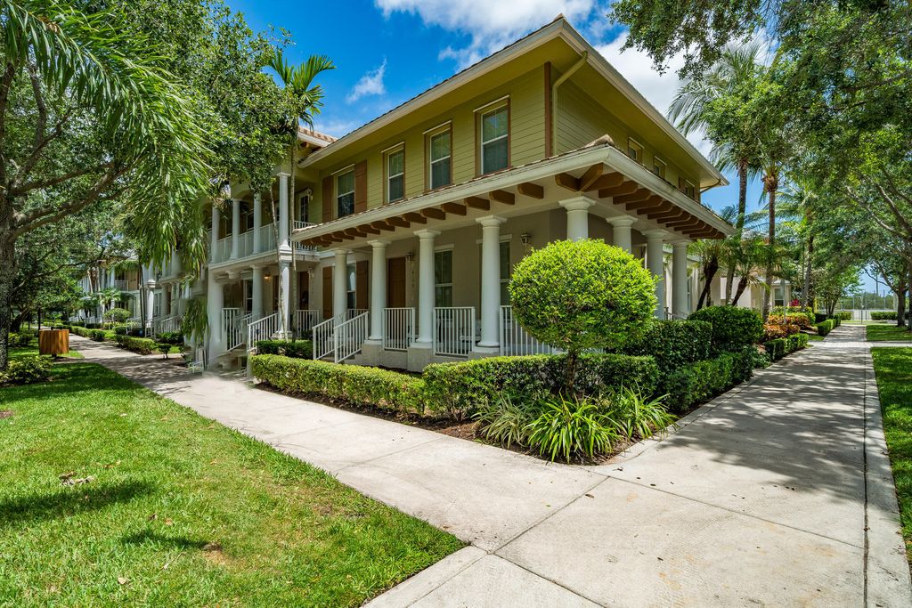 4198 Saint Lukes Lane, Jupiter, FL 33458