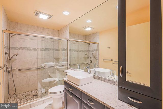 708 OLD CROSSING DR, Baltimore, MD 21208