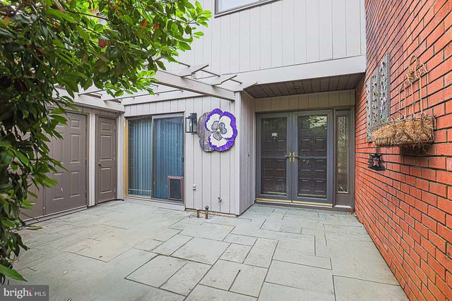 708 OLD CROSSING DR, Baltimore, MD 21208