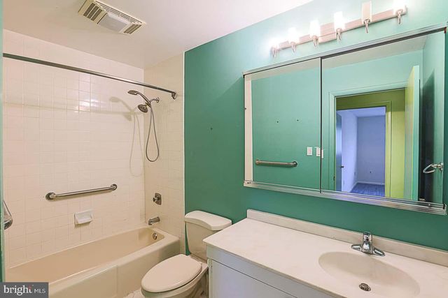 708 OLD CROSSING DR, Baltimore, MD 21208