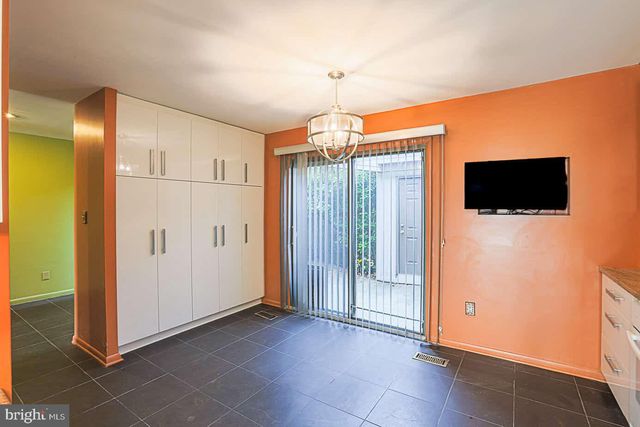 708 OLD CROSSING DR, Baltimore, MD 21208