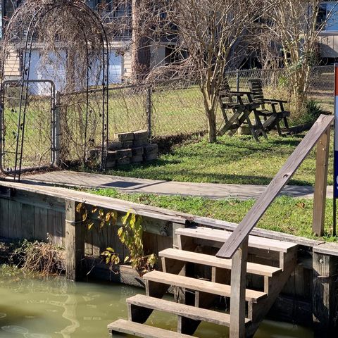 210 Willow Bend, Onalaska, TX 77360