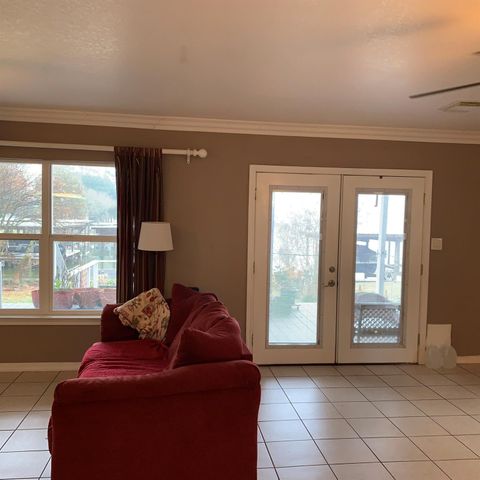 210 Willow Bend, Onalaska, TX 77360