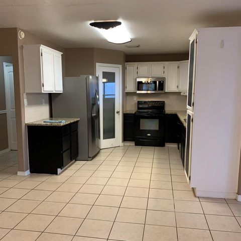 210 Willow Bend, Onalaska, TX 77360