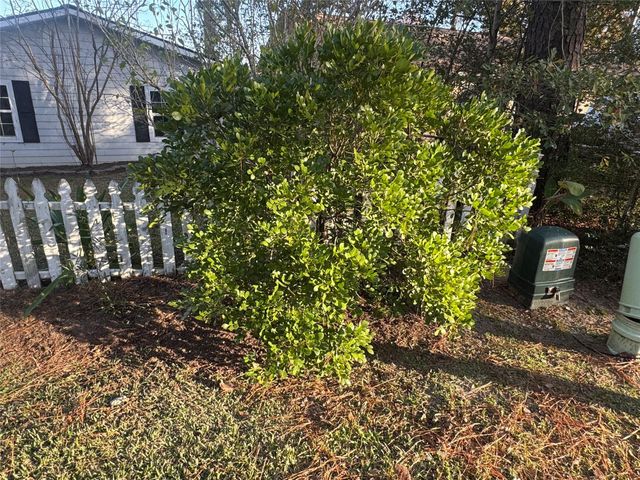 210 Willow Bend, Onalaska, TX 77360