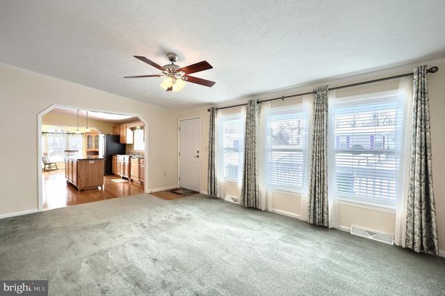 267 RUNAWAY RD, Abbottstown, PA 17301