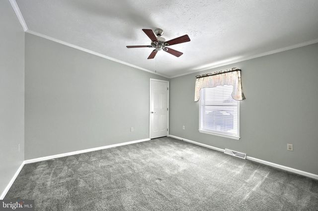 267 RUNAWAY RD, Abbottstown, PA 17301