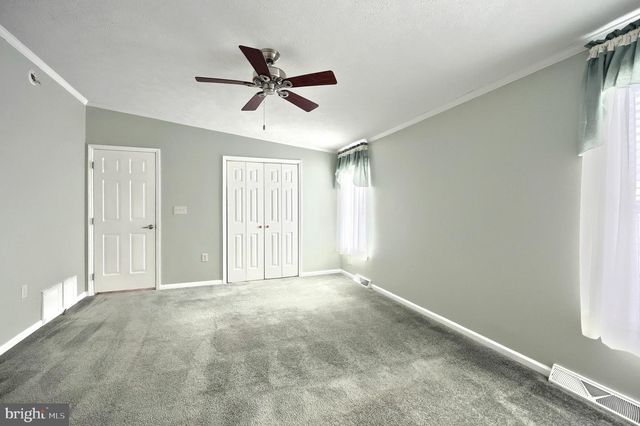 267 RUNAWAY RD, Abbottstown, PA 17301