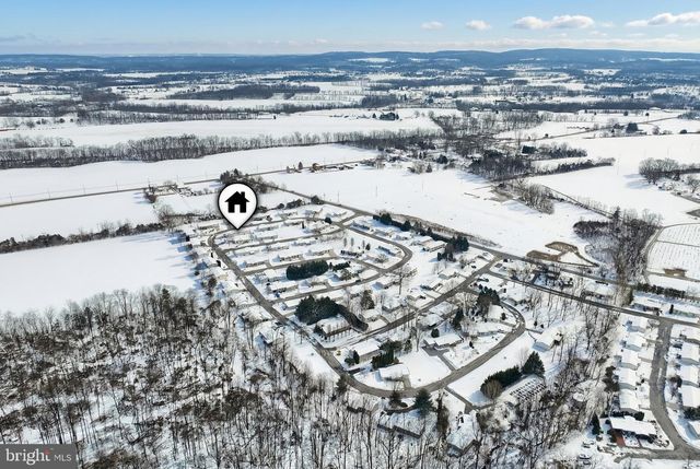 267 RUNAWAY RD, Abbottstown, PA 17301