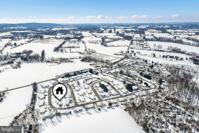 267 RUNAWAY RD, Abbottstown, PA 17301