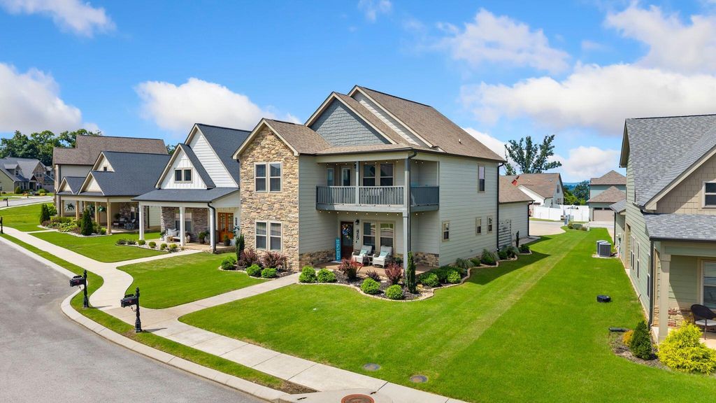 415 Tuscany Village Drive, Ringgold, GA 30736