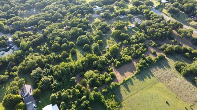 8005 Vista Lago Street, Azle, TX 76020