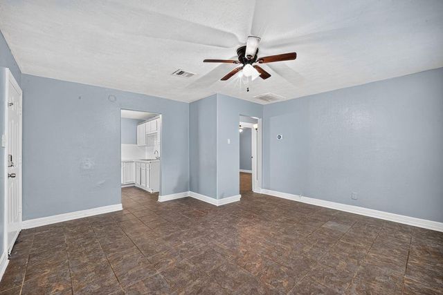 7319 Mountbatten Road, Houston, TX 77033
