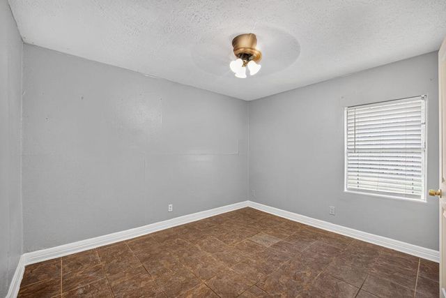 7319 Mountbatten Road, Houston, TX 77033