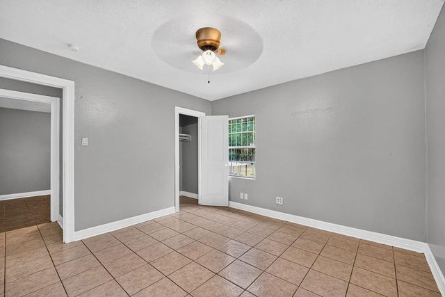 7319 Mountbatten Road, Houston, TX 77033