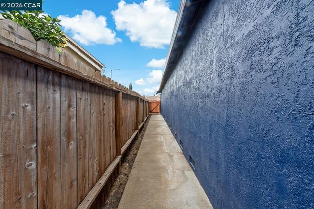 288 Cashew Ln, Oakley, CA 94561