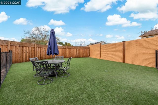 288 Cashew Ln, Oakley, CA 94561