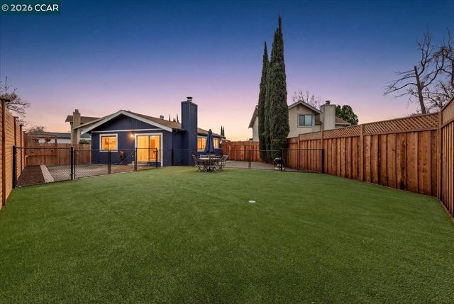 288 Cashew Ln, Oakley, CA 94561