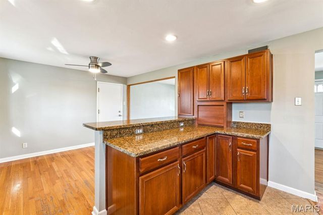 8721 Del Vista Drive, St Louis, MO 63126