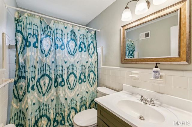 8721 Del Vista Drive, St Louis, MO 63126