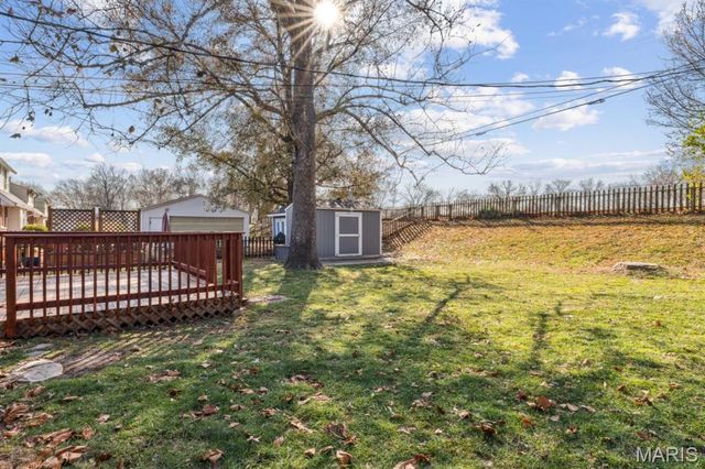 8721 Del Vista Drive, St Louis, MO 63126