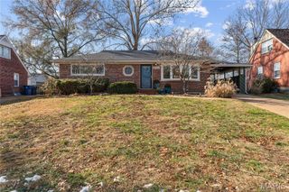 8721 Del Vista Drive, St Louis, MO 63126