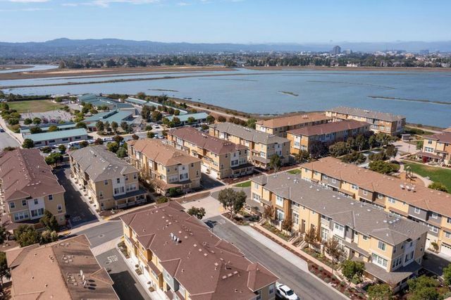 31 Bremerton Circle, Redwood City, CA 94065