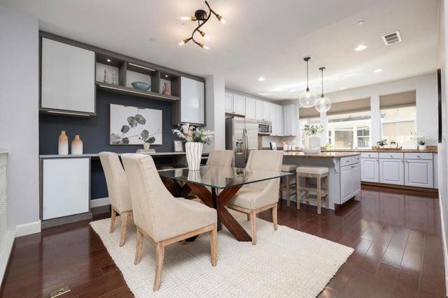 31 Bremerton Circle, Redwood City, CA 94065