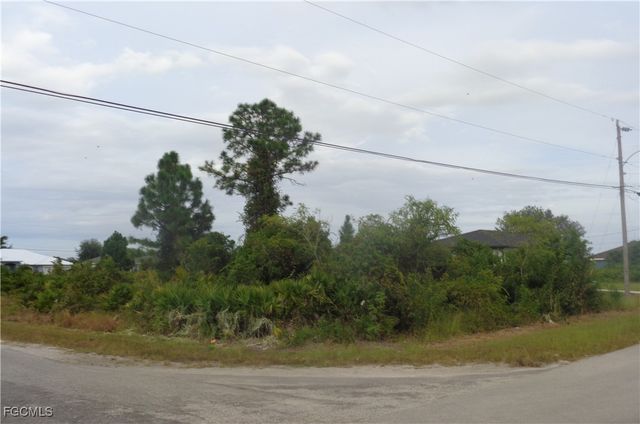 2516 31st ST SW, Lehigh Acres, FL 33976