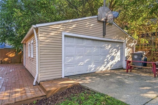 619 Garry Road, Akron, OH 44305